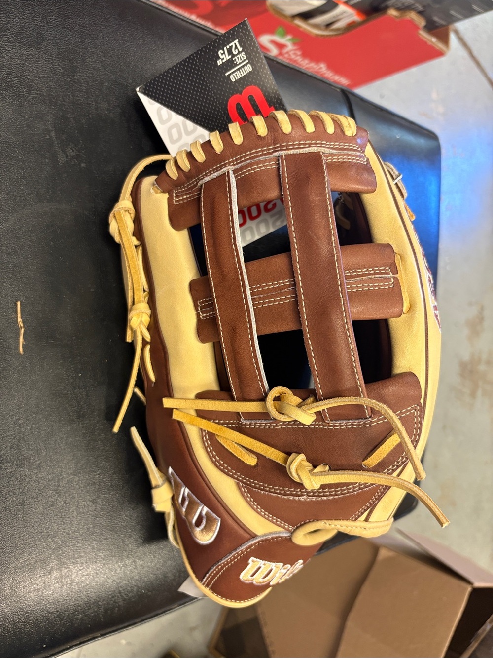 Wilson A2000 Outfield Baseball Glove 12.75” LHT Lefty NWT